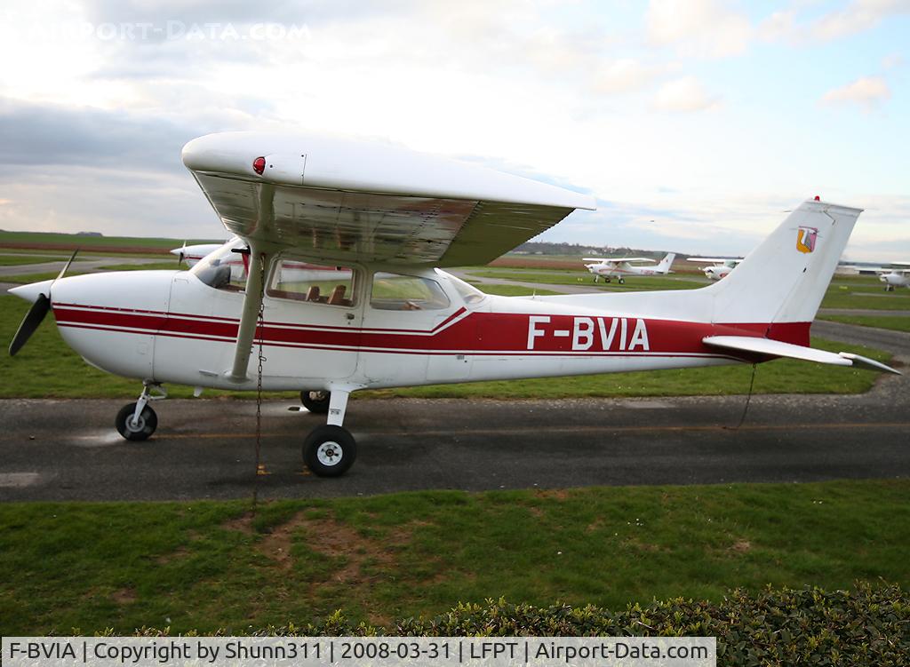 F-BVIA, Reims F172M ll Skyhawk C/N 1128, At the Airclub...