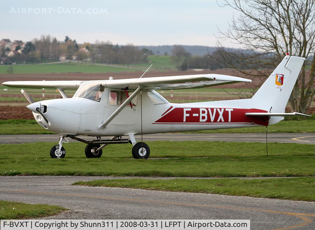 F-BVXT, 1977 Cessna 152 C/N 15280822, At the Airclub...