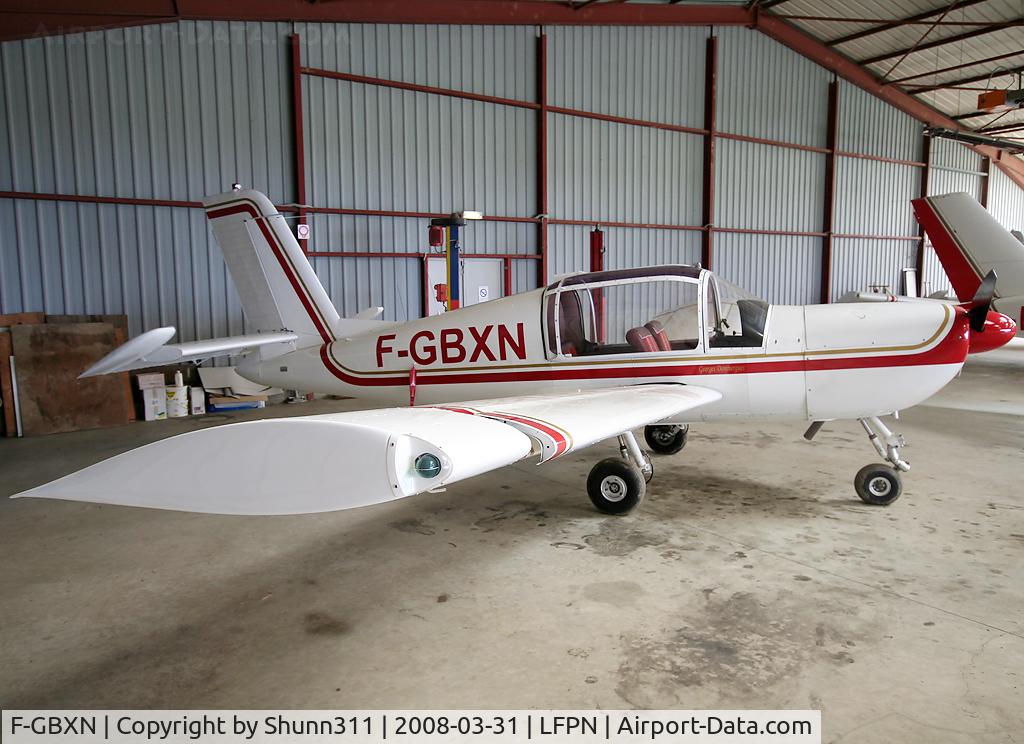 F-GBXN, Socata Rallye 150SV Garnement C/N 3291, Inside Airclub's hangar...