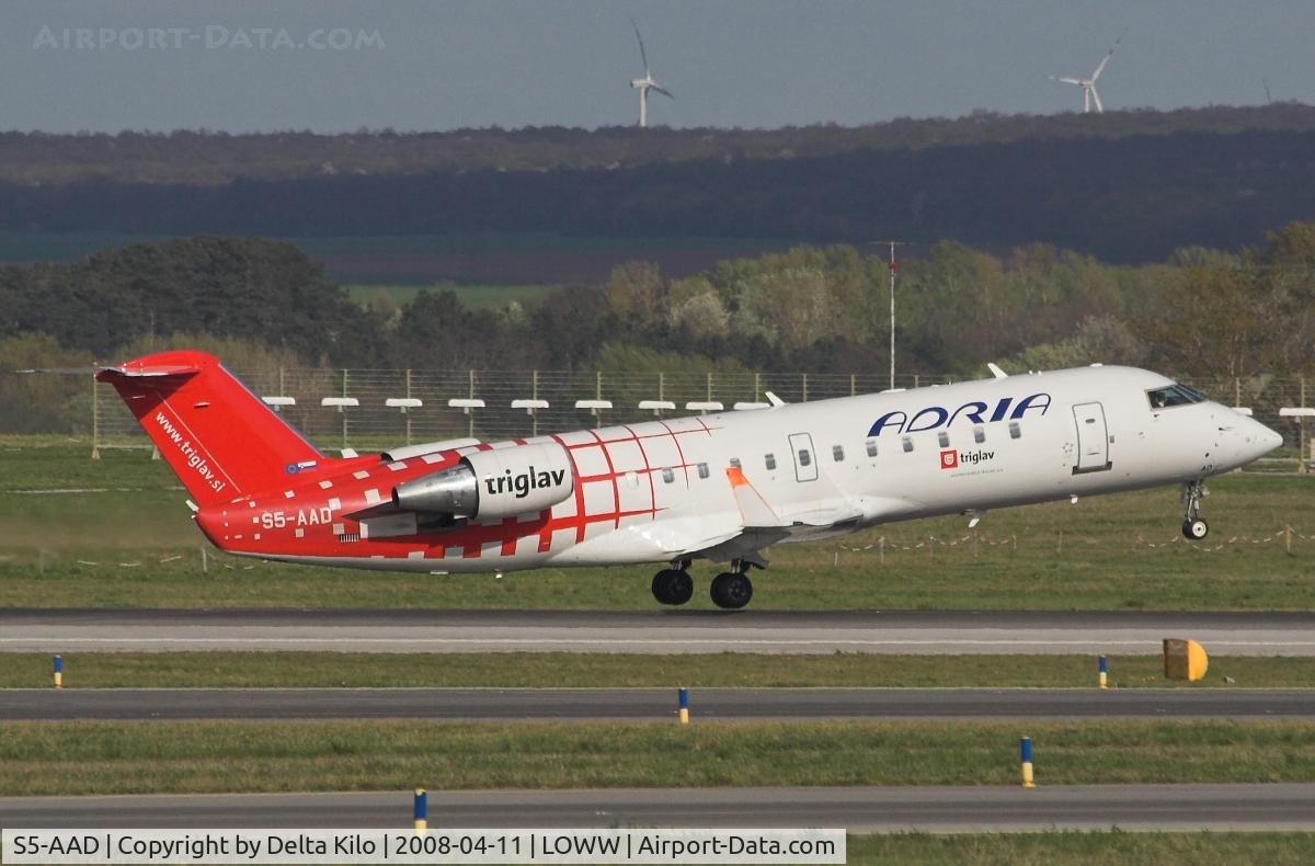 S5-AAD, 1997 Canadair CRJ-200LR (CL-600-2B19) C/N 7166, ADRIA color Triglav