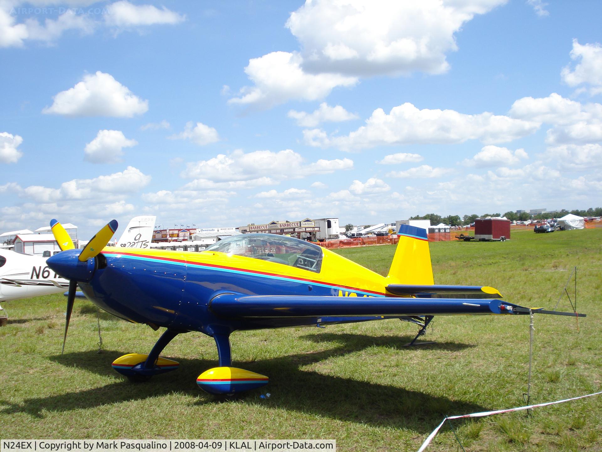 N24EX, 1997 Extra EA-300/200 C/N 013, EA300