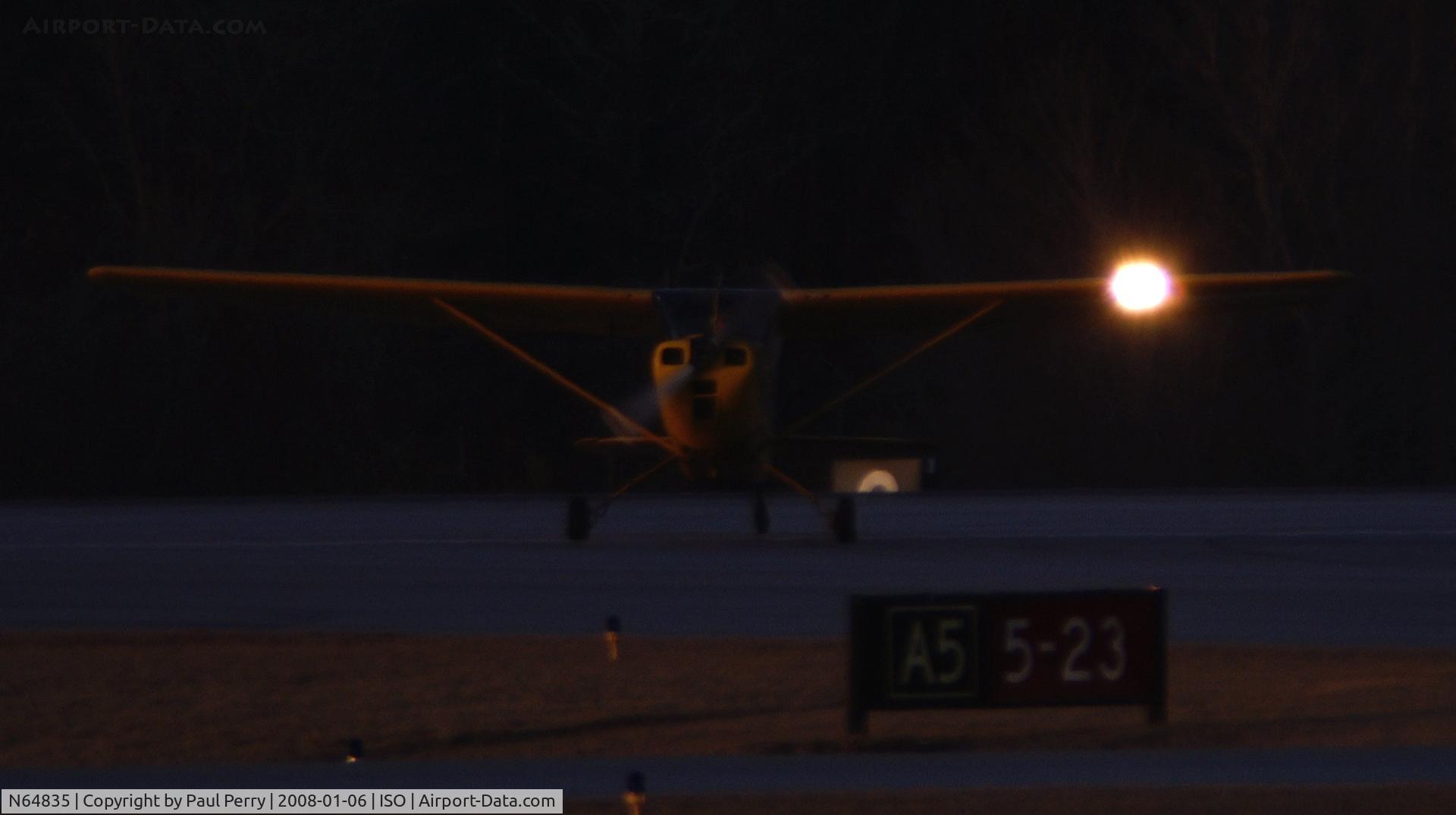 N64835, 1952 Cessna O-1A (305A) Bird Dog C/N 22470, Turning off the runway