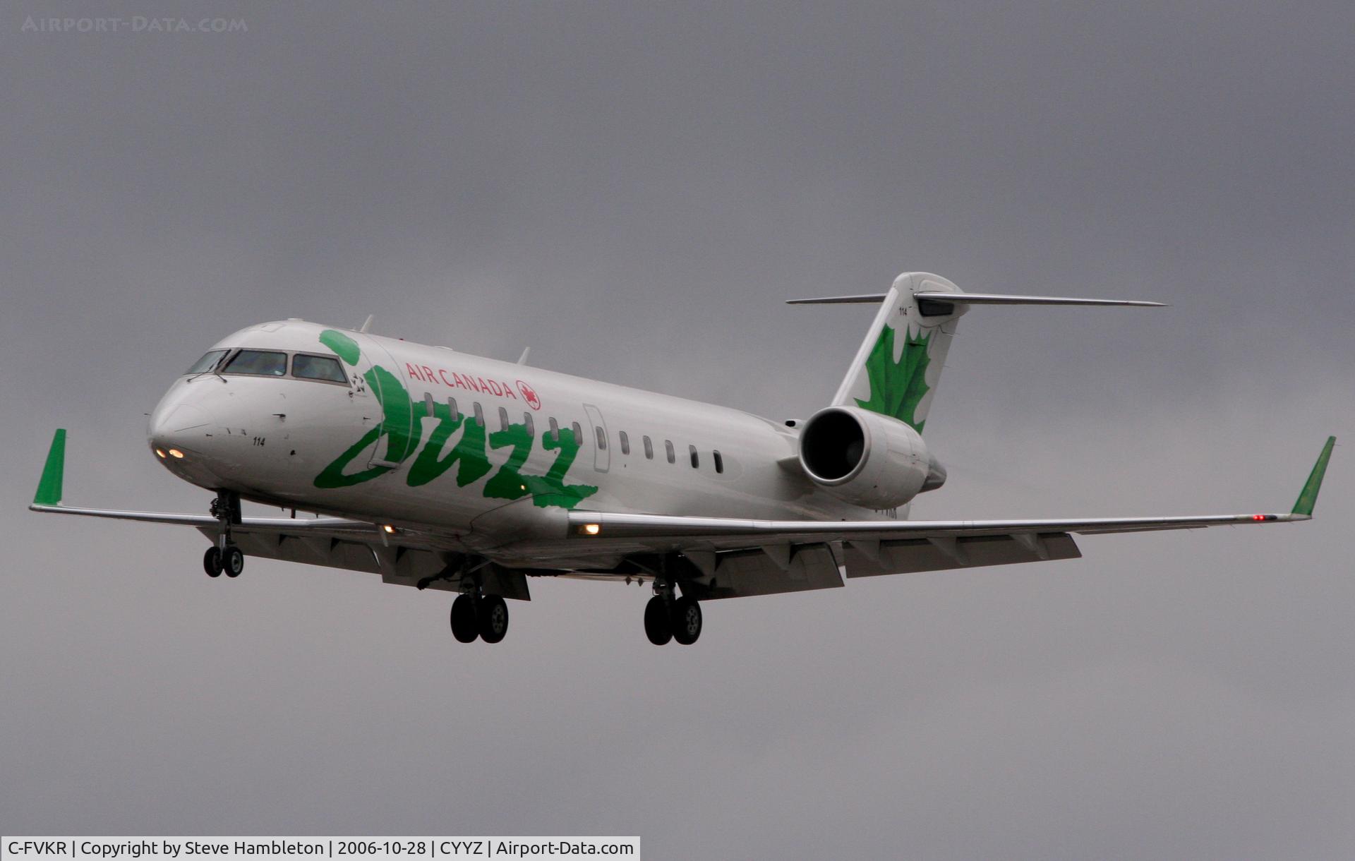 C-FVKR, 1995 Canadair CRJ-100ER (CL-600-2B19) C/N 7083, Short Finals at Toronto - Over 