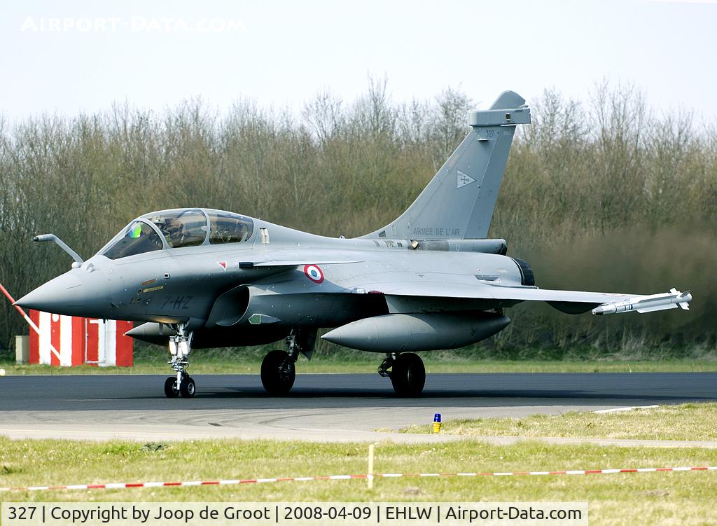 327, 2007 Dassault Rafale B C/N 327, The former Jaguar unit EC01.007 now flies the new Rafale fighter bombers.