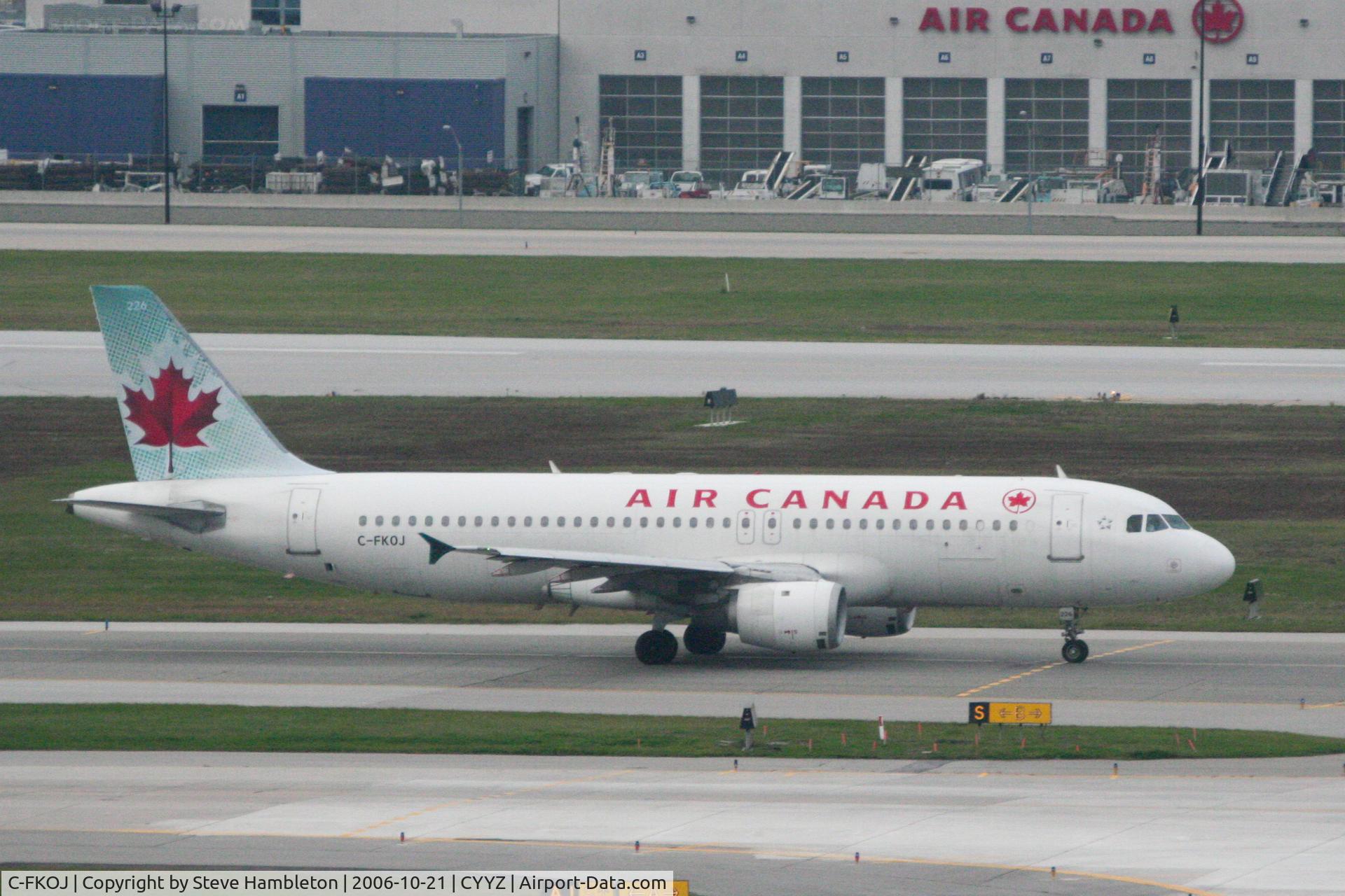 C-FKOJ, 1991 Airbus A320-211 C/N 330, Taken from the bedroom window of the Sheraton Hotel