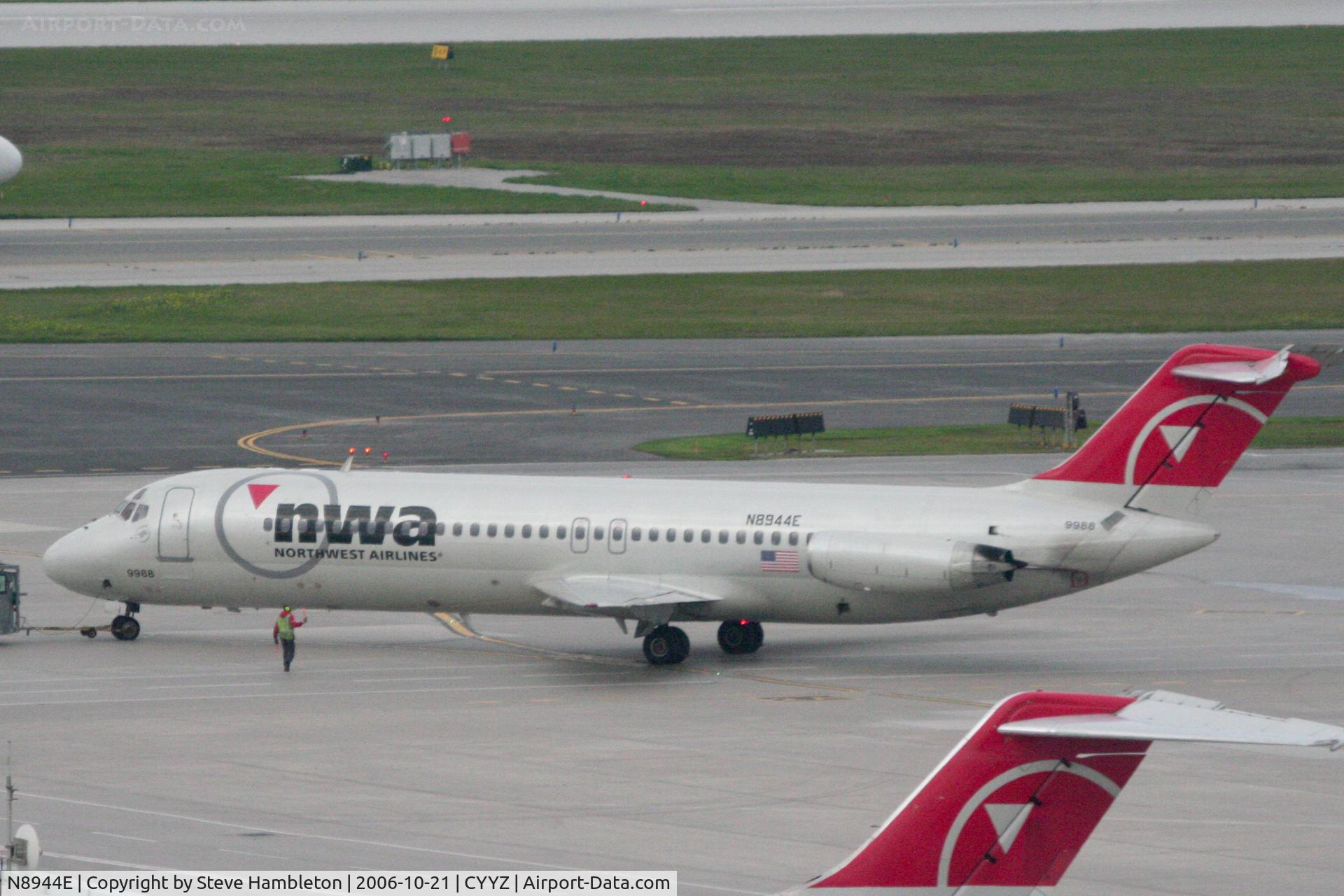 N8944E, 1968 Douglas DC-9-31 C/N 47167, Taken from the bedroom window of the Sheraton Hotel