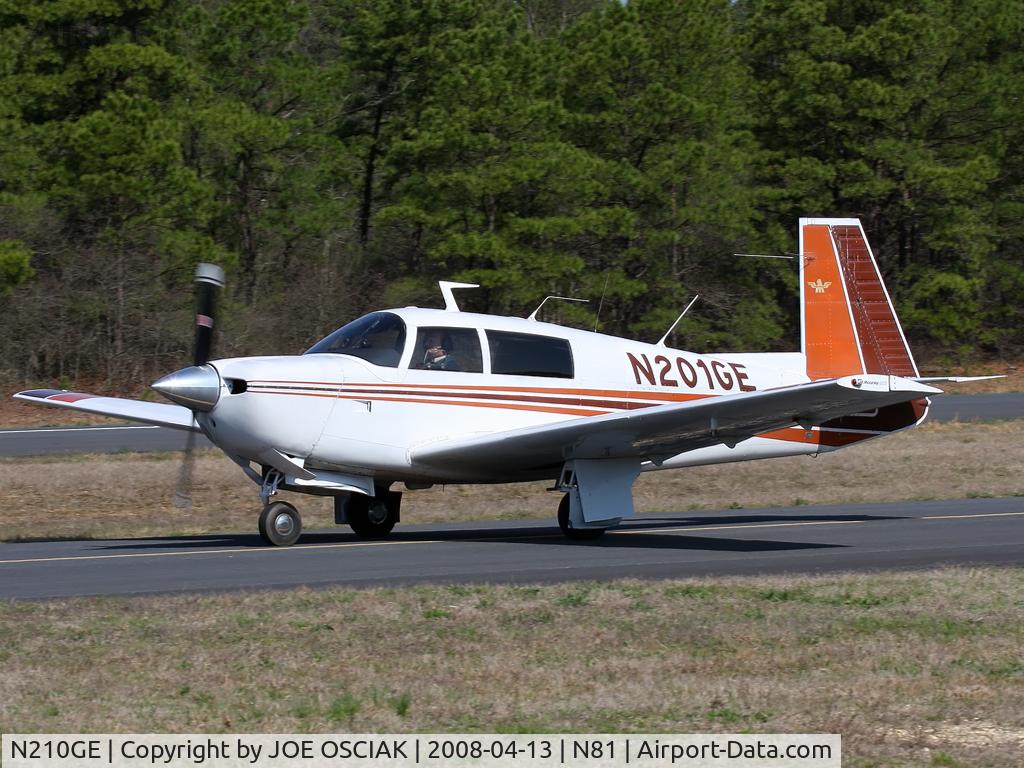 N210GE, Cessna P210N Pressurised Centurion C/N P21000655, Arriving in Hammonton