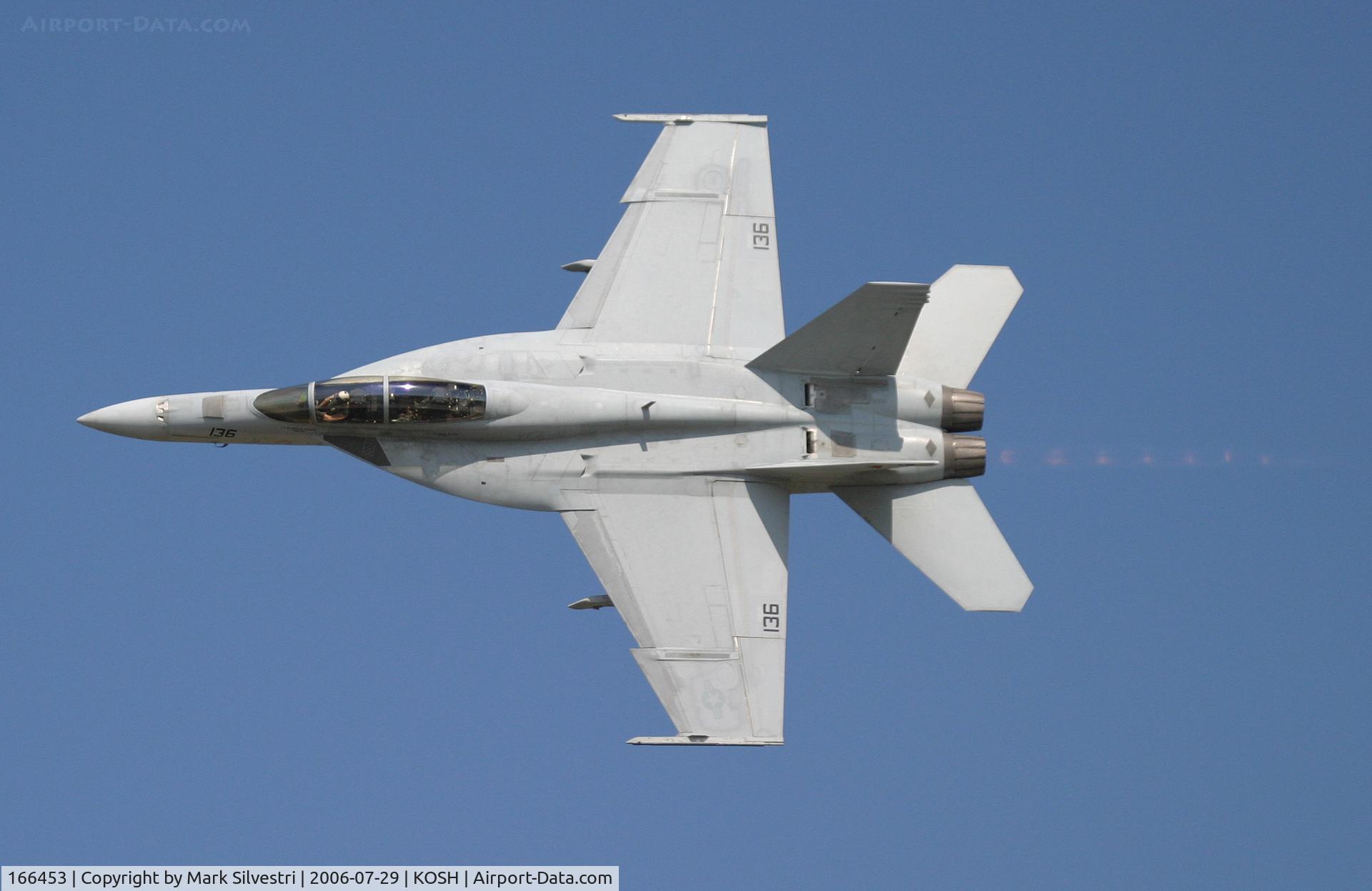 166453, Boeing F/A-18F Super Hornet C/N F088, Oshkosh 2006