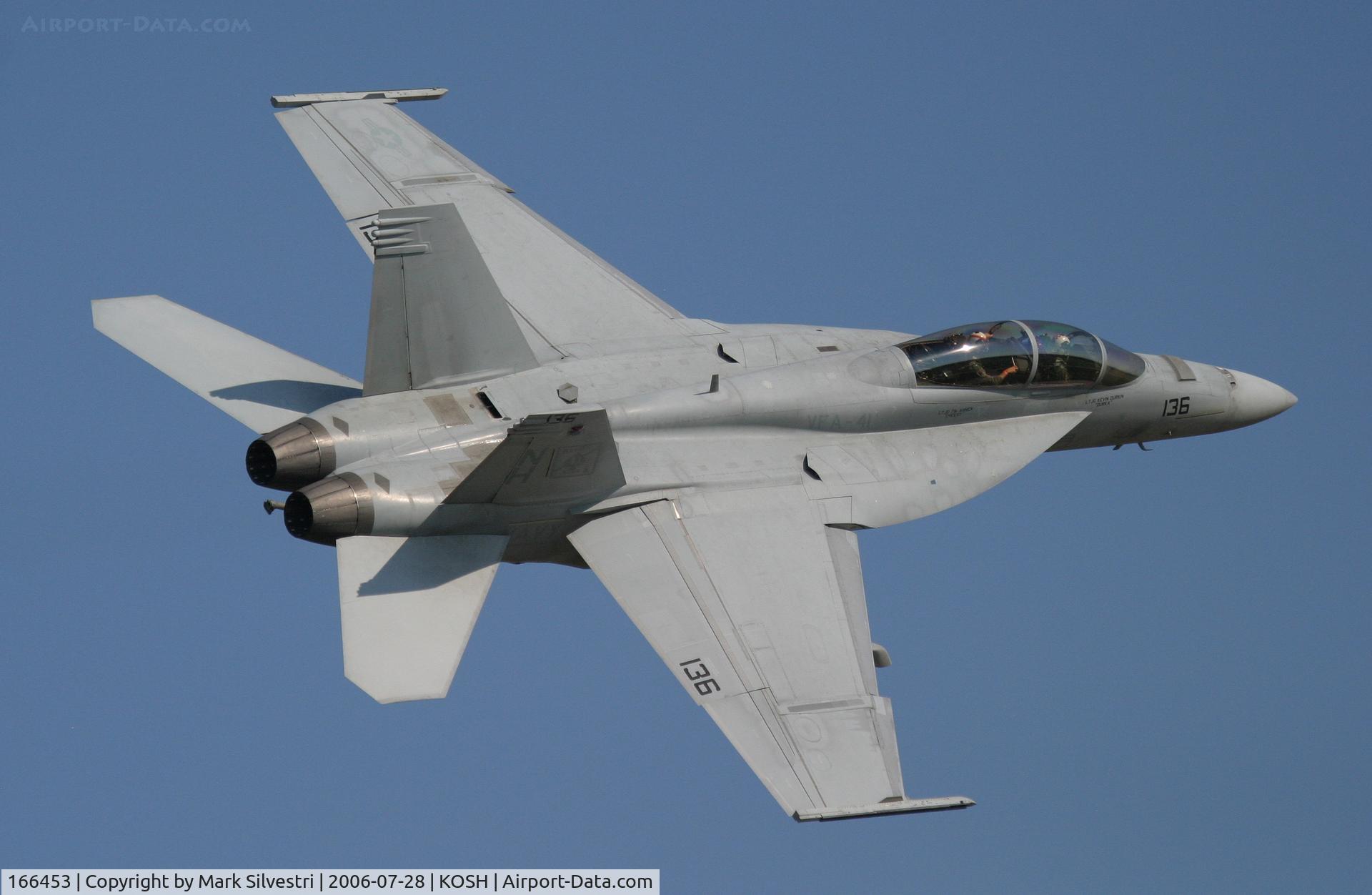 166453, Boeing F/A-18F Super Hornet C/N F088, Oshkosh 2006