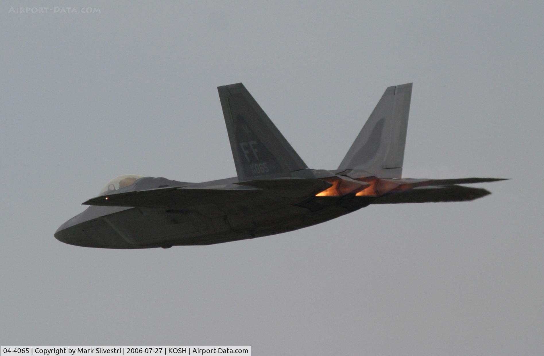 04-4065, 2004 Lockheed Martin F-22A Raptor C/N 4065, Oshkosh 2006