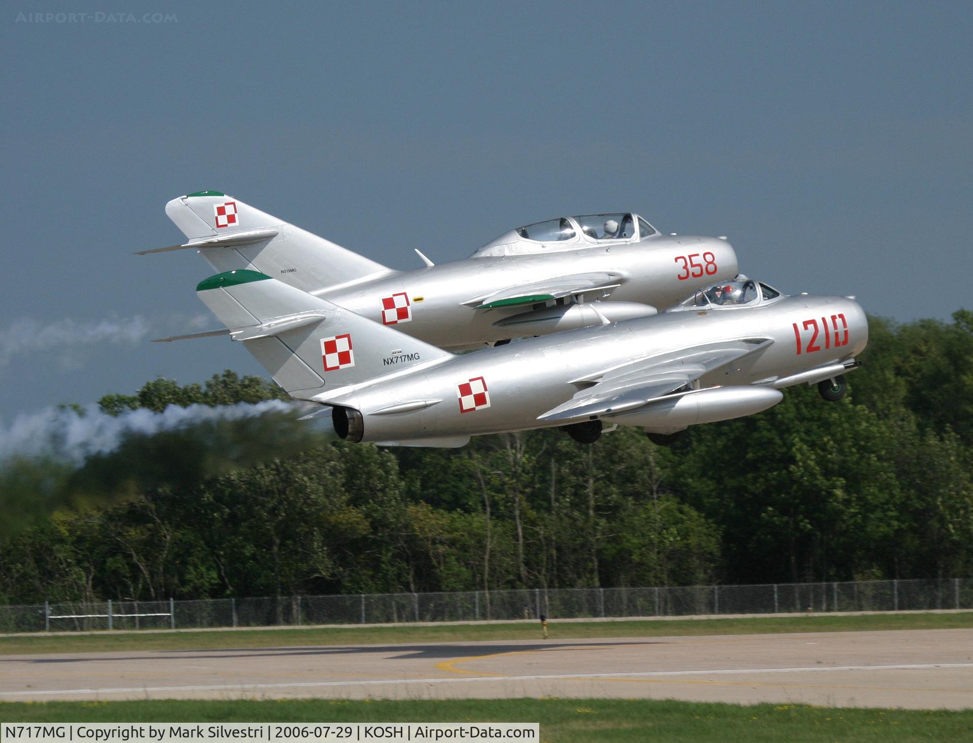 N717MG, 1957 PZL-Mielec Lim-5 (MiG-17F) C/N 1C1210, Oshkosh 2006