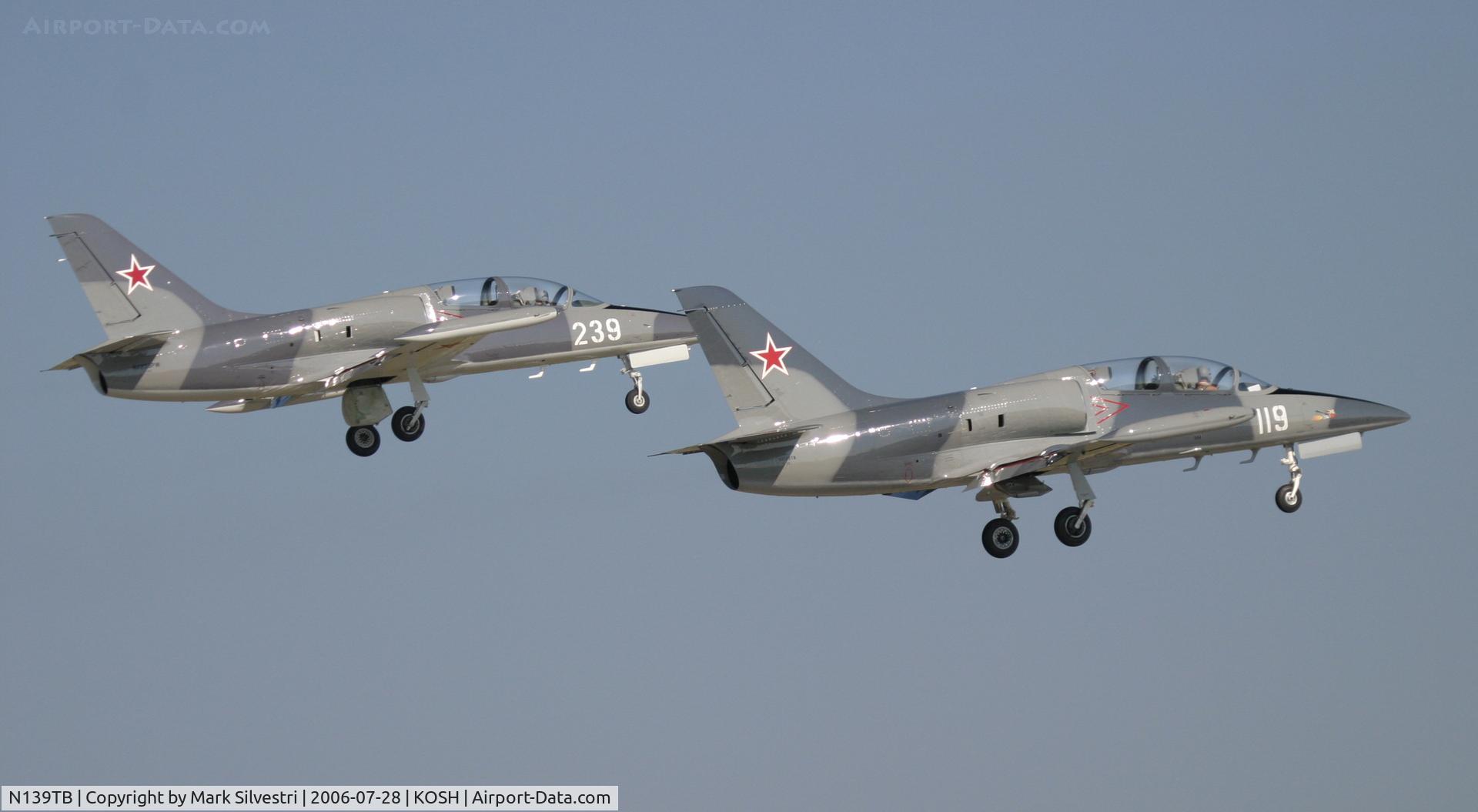 N139TB, 1984 Aero L-39 Albatros C/N 432919, Oshkosh 2006