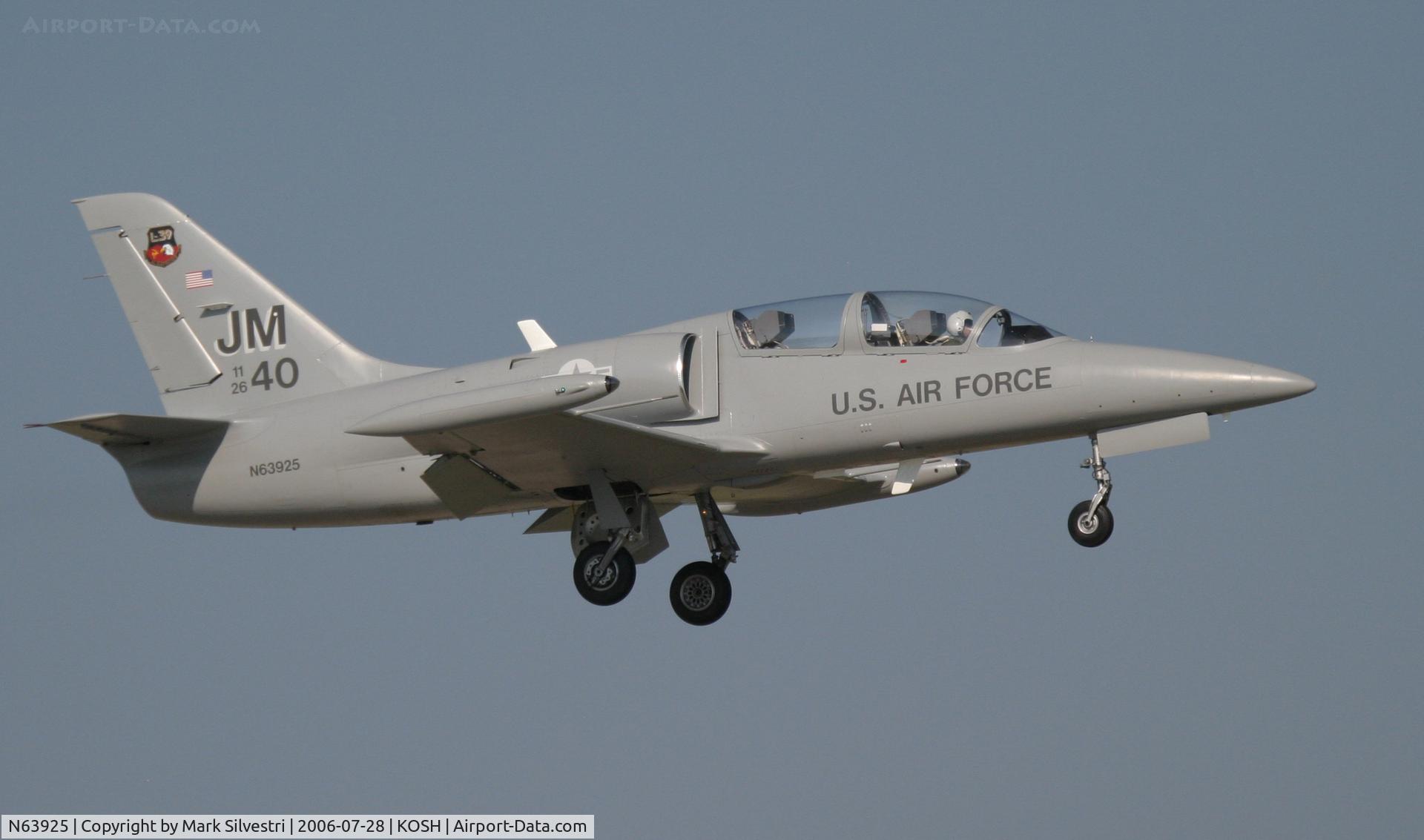 N63925, 1980 Aero L-39C Albatros C/N 031803, Oshkosh 2006