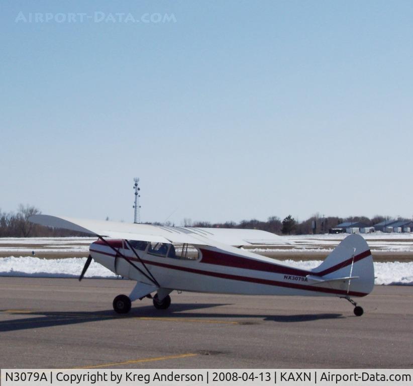 N3079A, Scott Randall L R-J SPECIAL C/N 1-2002, Taxiing to its hangar