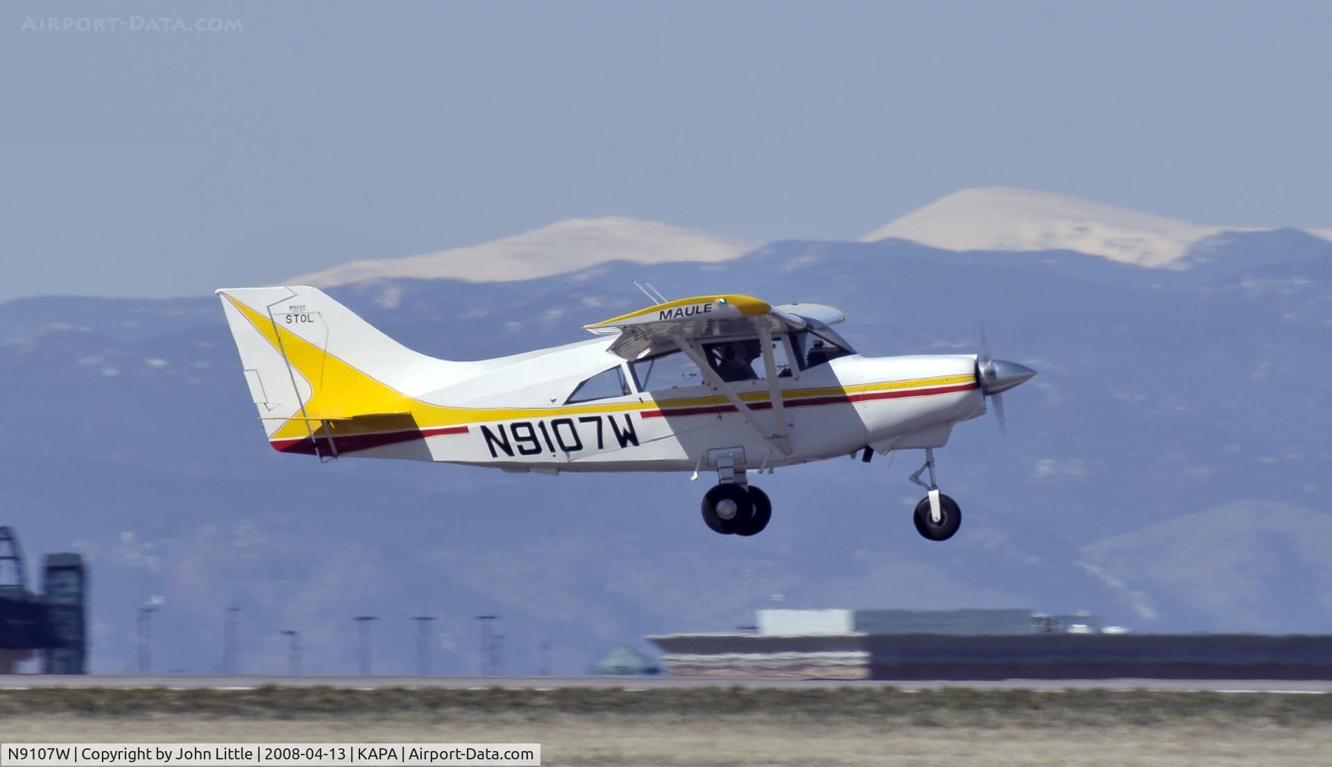 N9107W, 1998 Maule MT-7-235 Super Rocket C/N 18033C, Landing 35R