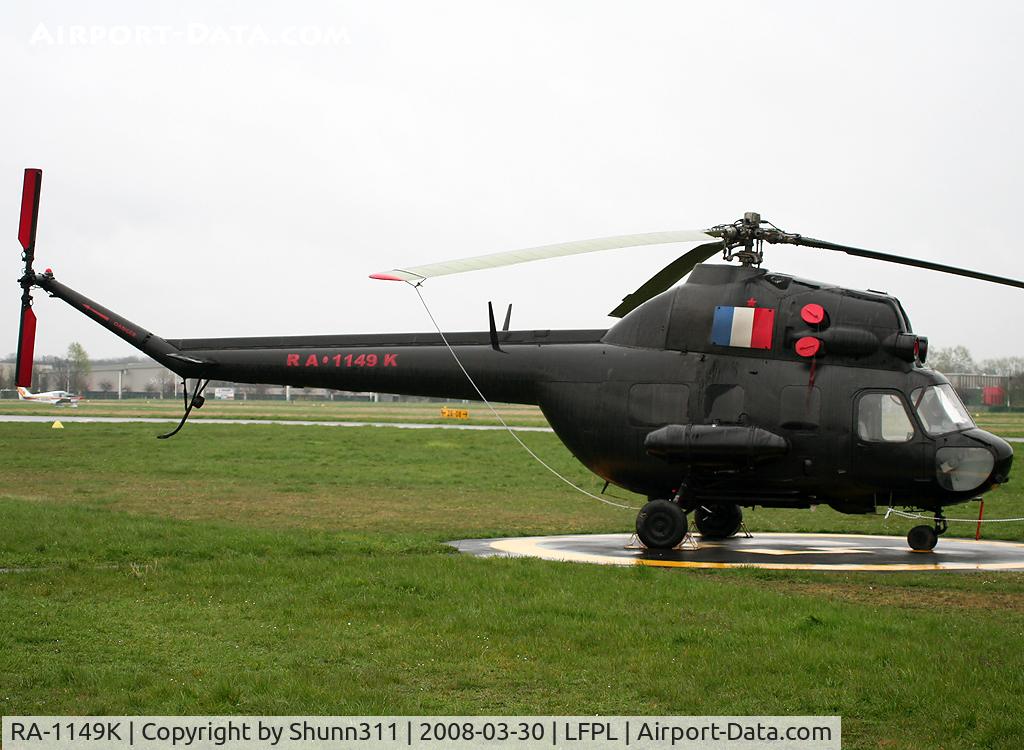RA-1149K, Mil Mi-2 Hoplite C/N 549532125, 'Hoplite' based here and used during Airshow or small private flight