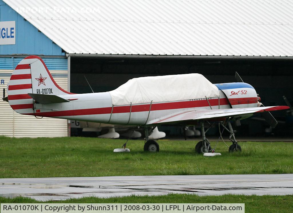 RA-01070K, Yakovlev Yak-52 C/N 899310, One of the Yak-52 based here...
