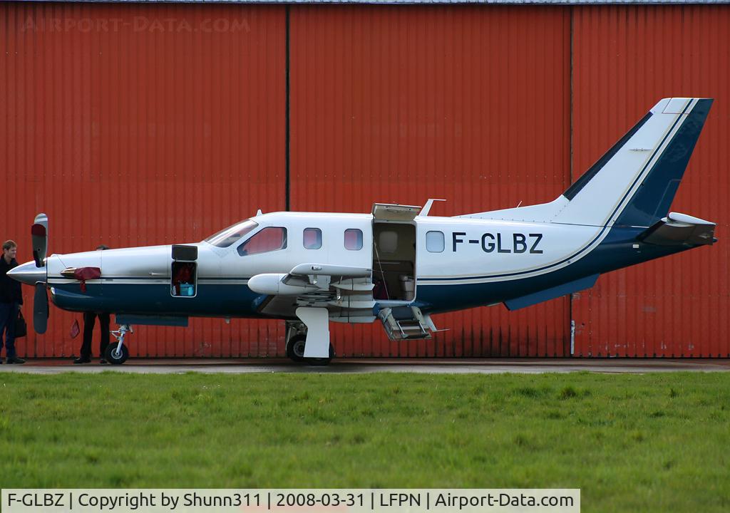 F-GLBZ, 2002 Socata TBM-700 C/N 32, Parked here...