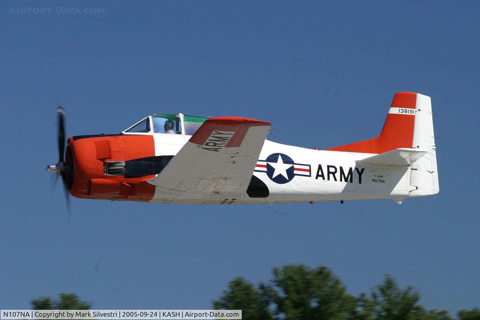 N107NA, 1955 North American T-28B Trojan C/N 200-262, Daniel Webster College Airshow 2005