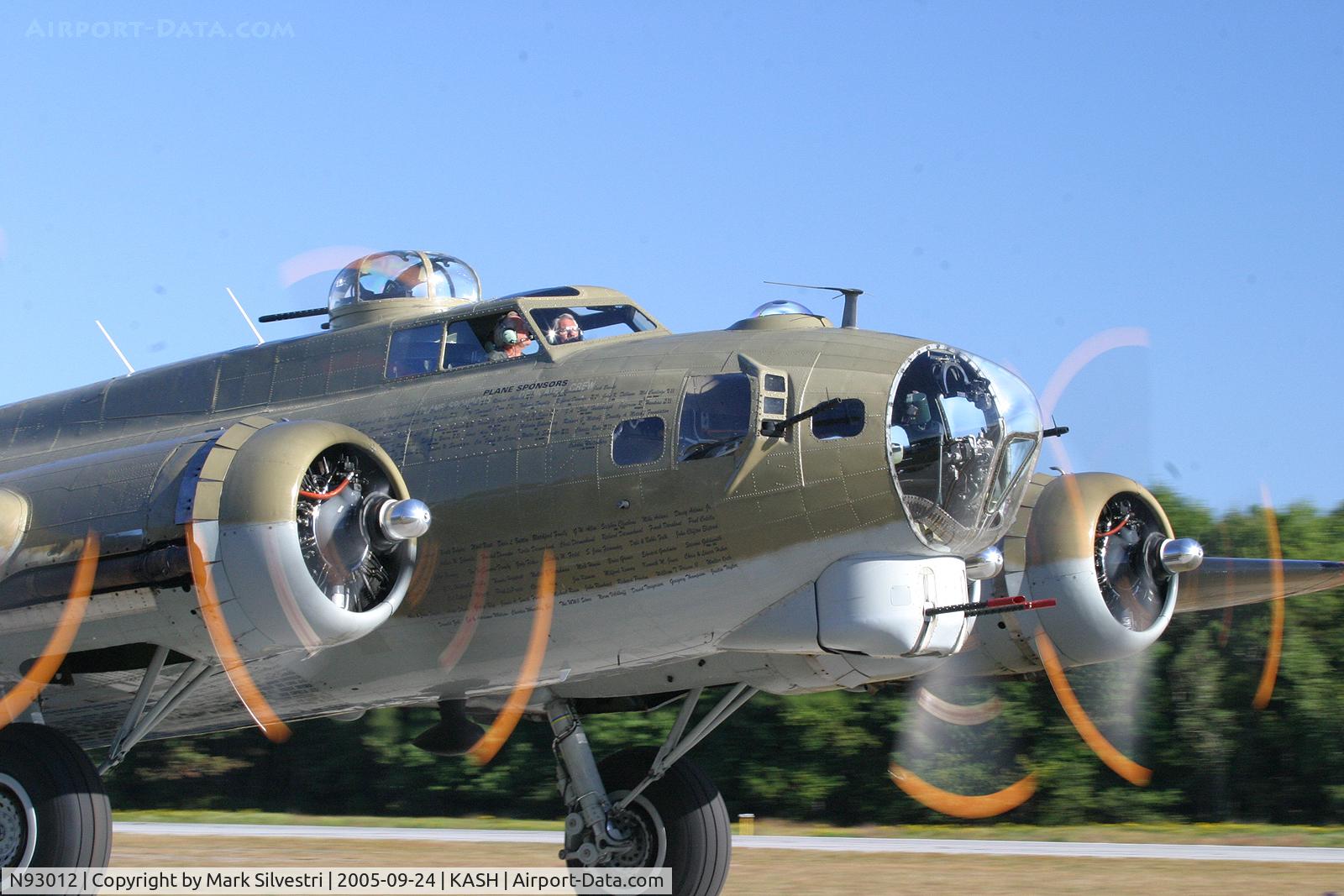N93012, 1944 Boeing B-17G-30-BO Flying Fortress C/N 32264, Daniel Webster College Airshow 2005