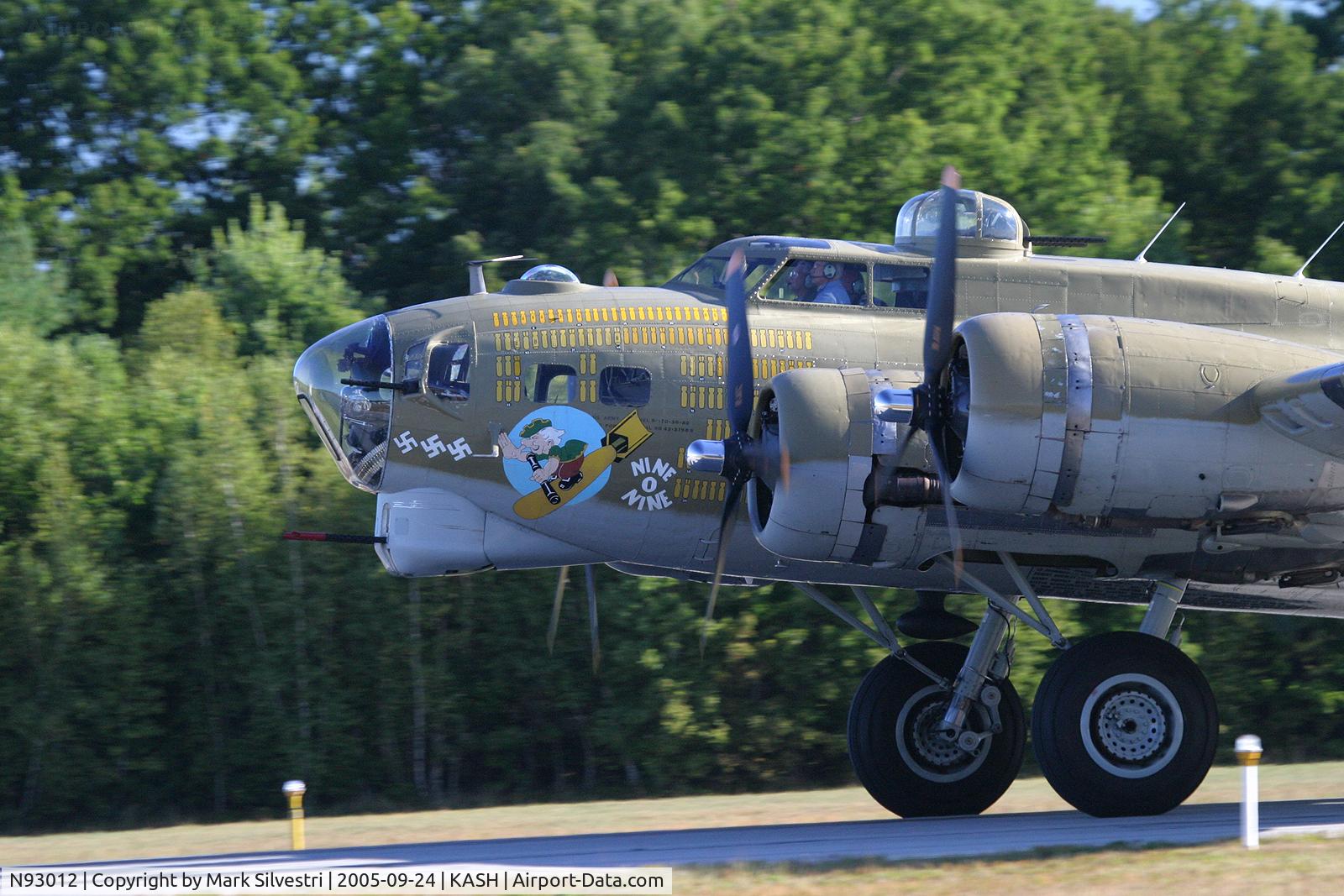 N93012, 1944 Boeing B-17G-30-BO Flying Fortress C/N 32264, Daniel Webster College Airshow 2005