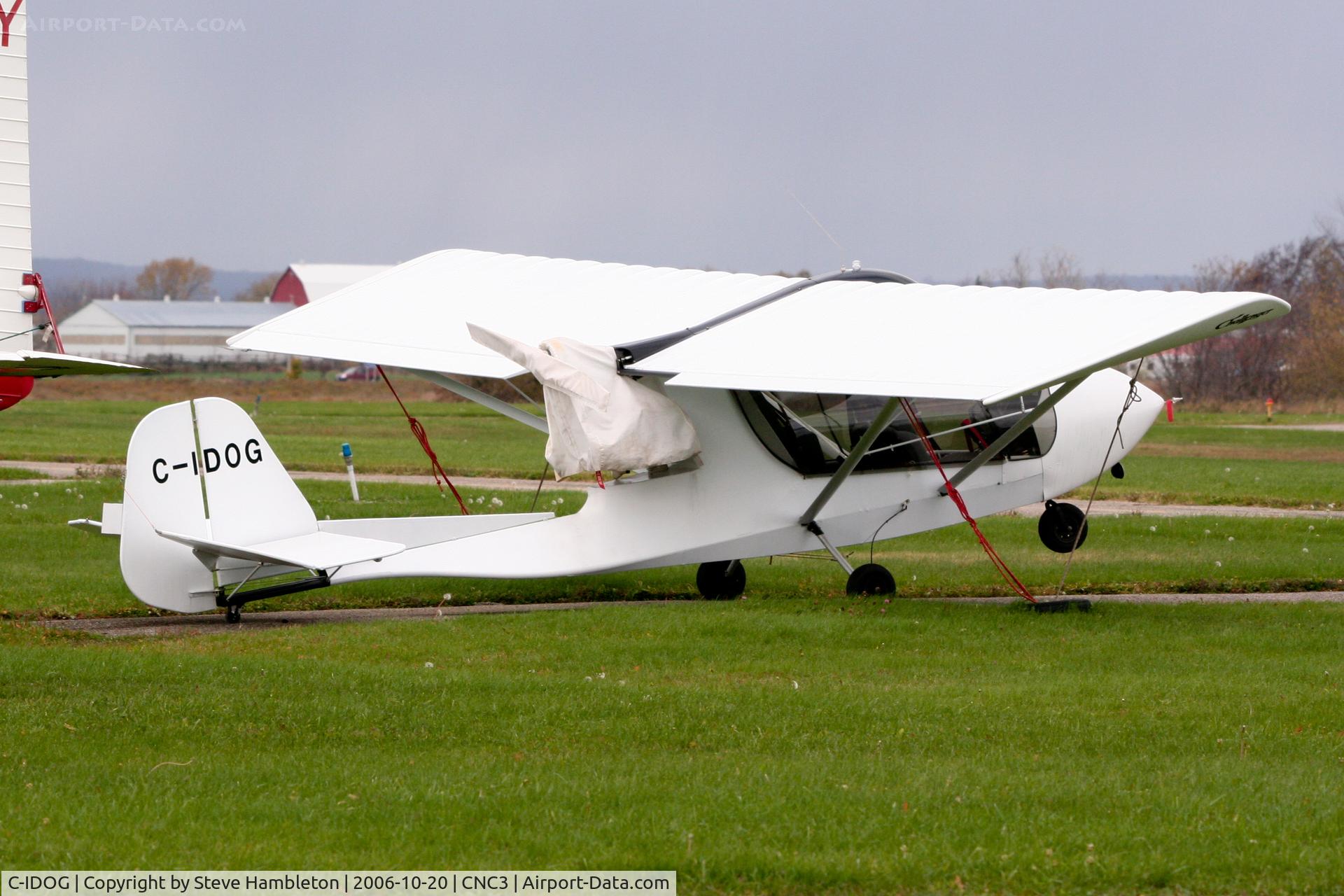C-IDOG, 2000 Quad City Challenger II C/N CH2-0200-1945, At Brampton Ontario
