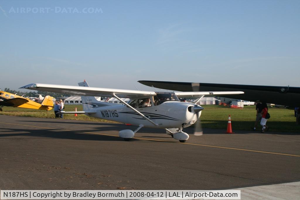 N187HS, 2005 Cessna 172S C/N 172S9945, Taken at the 2008 Sun-N-Fun Fly-In.