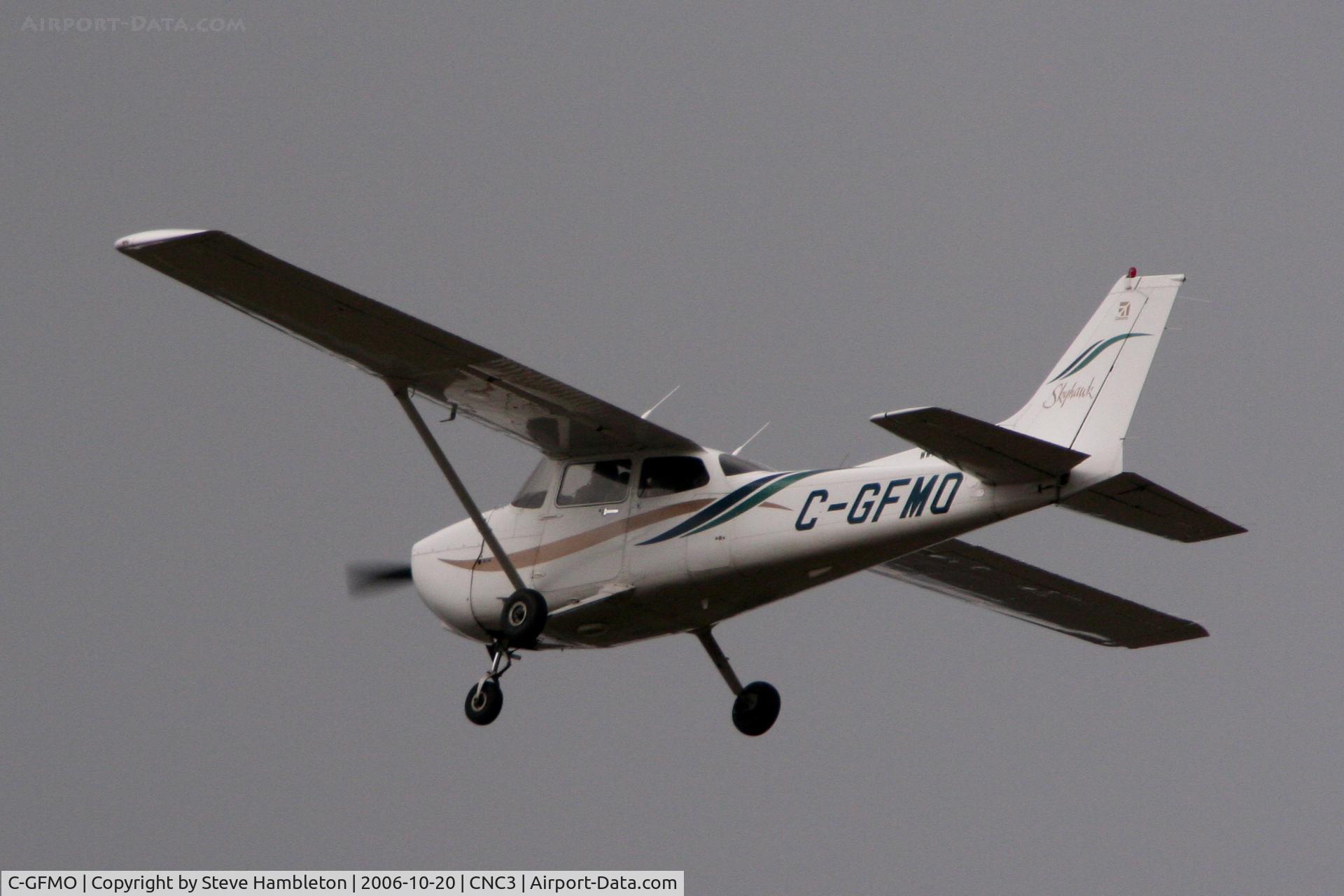 C-GFMO, 1999 Cessna 172R C/N 17280780, At Brampton Ontario
