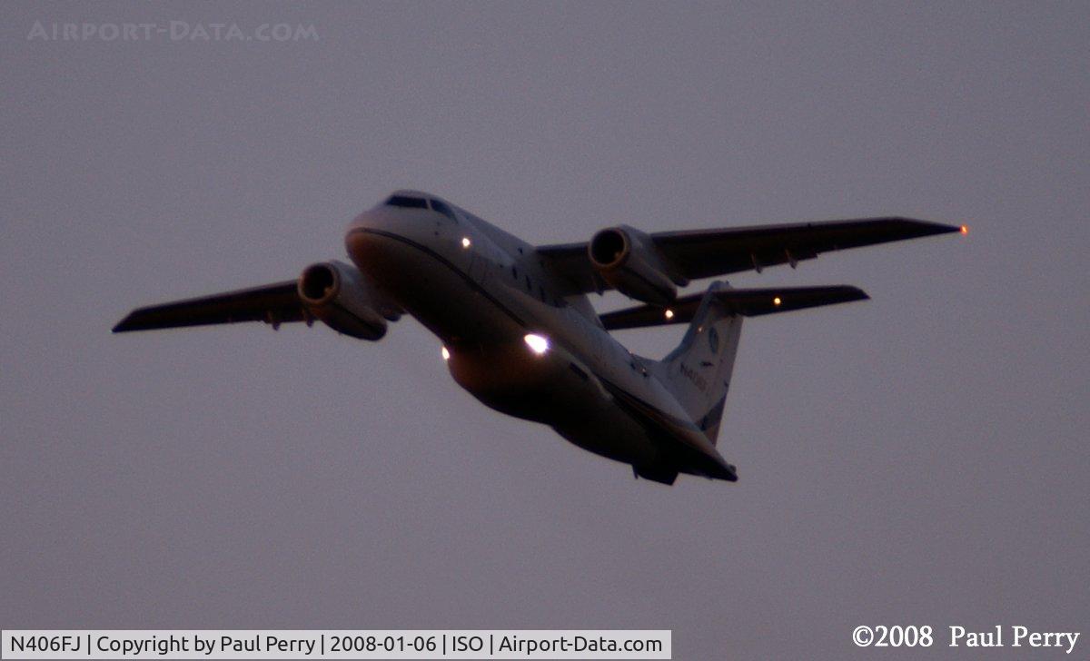 N406FJ, 2000 Fairchild Dornier 328-300 328JET C/N 3156, Showing off her lighting