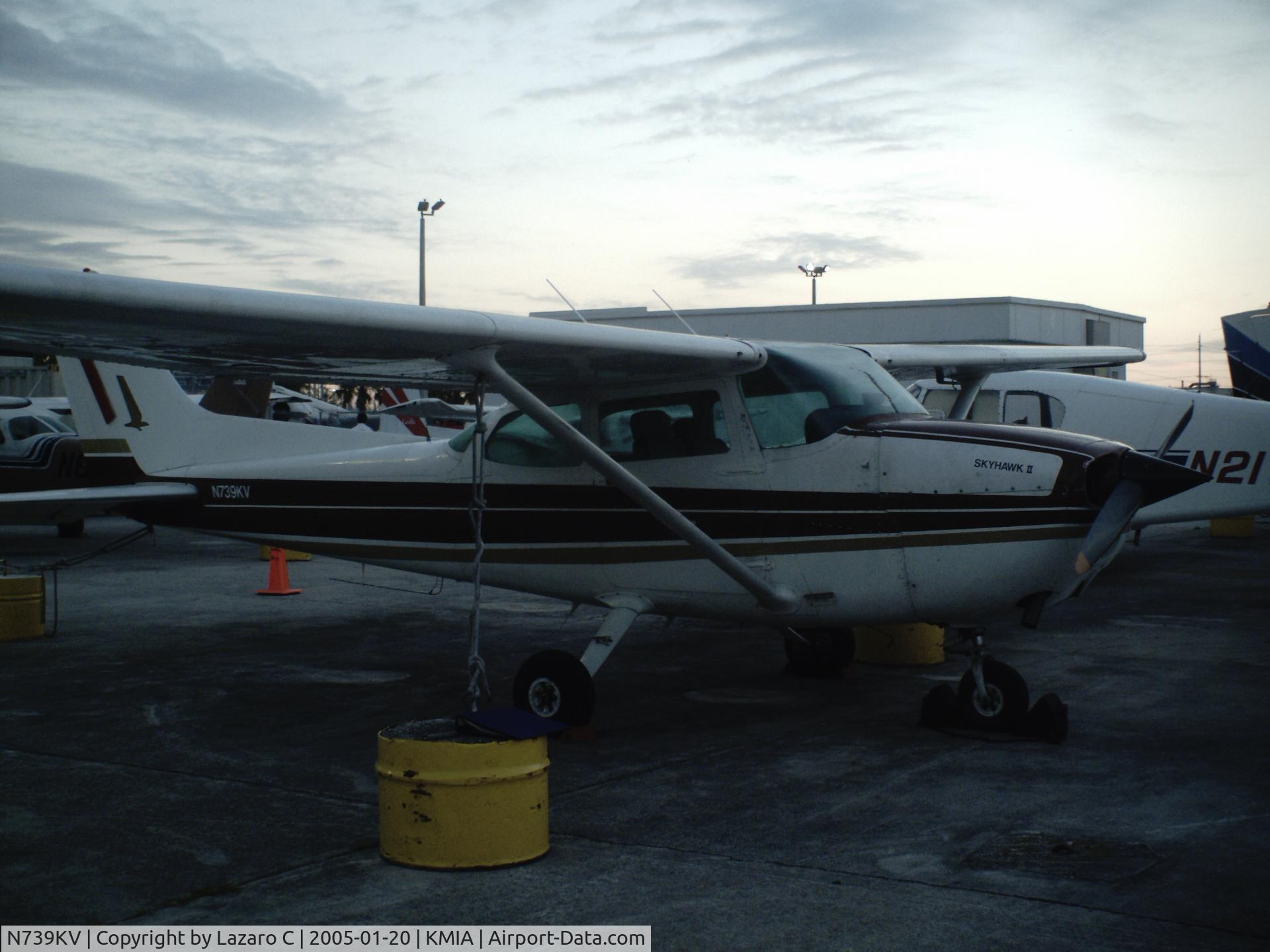 N739KV, 1978 Cessna 172N C/N 17270612, picture taken an early morning at Baker Aviation Ramp.