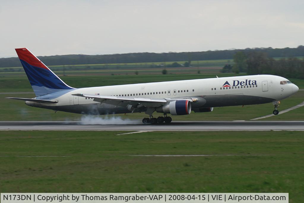 N173DN, 1990 Boeing 767-332 C/N 24800, Delta Airlines Boeing 767-300