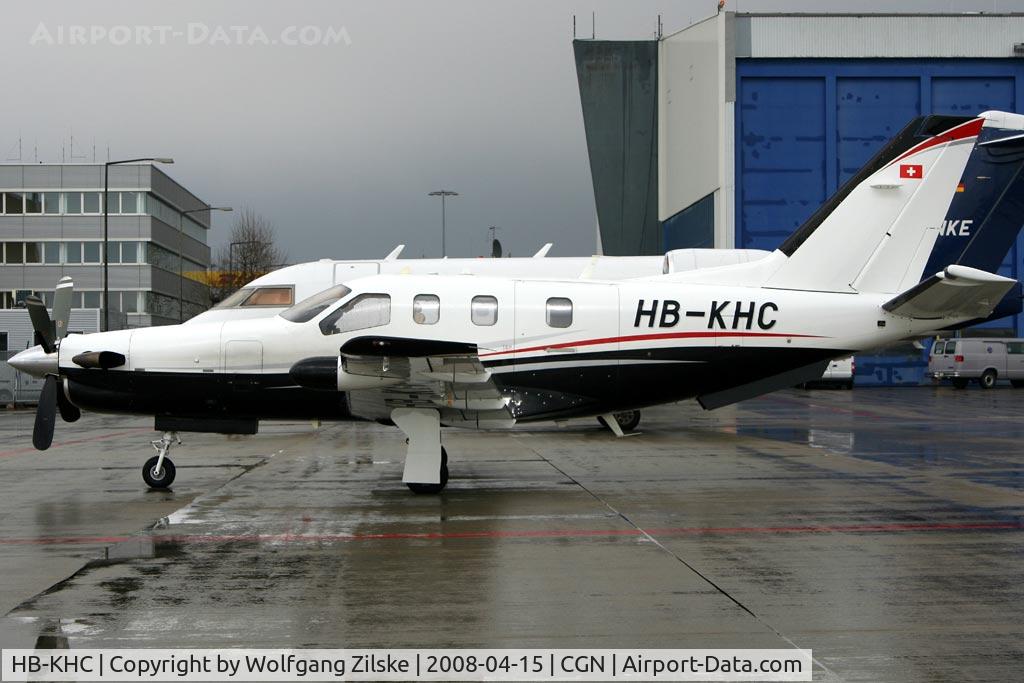 HB-KHC, 2005 Socata TBM-700 C2 C/N 342, visitor