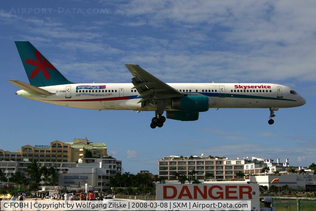 C-FOBH, 1999 Boeing 757-236 C/N 29944, visitor