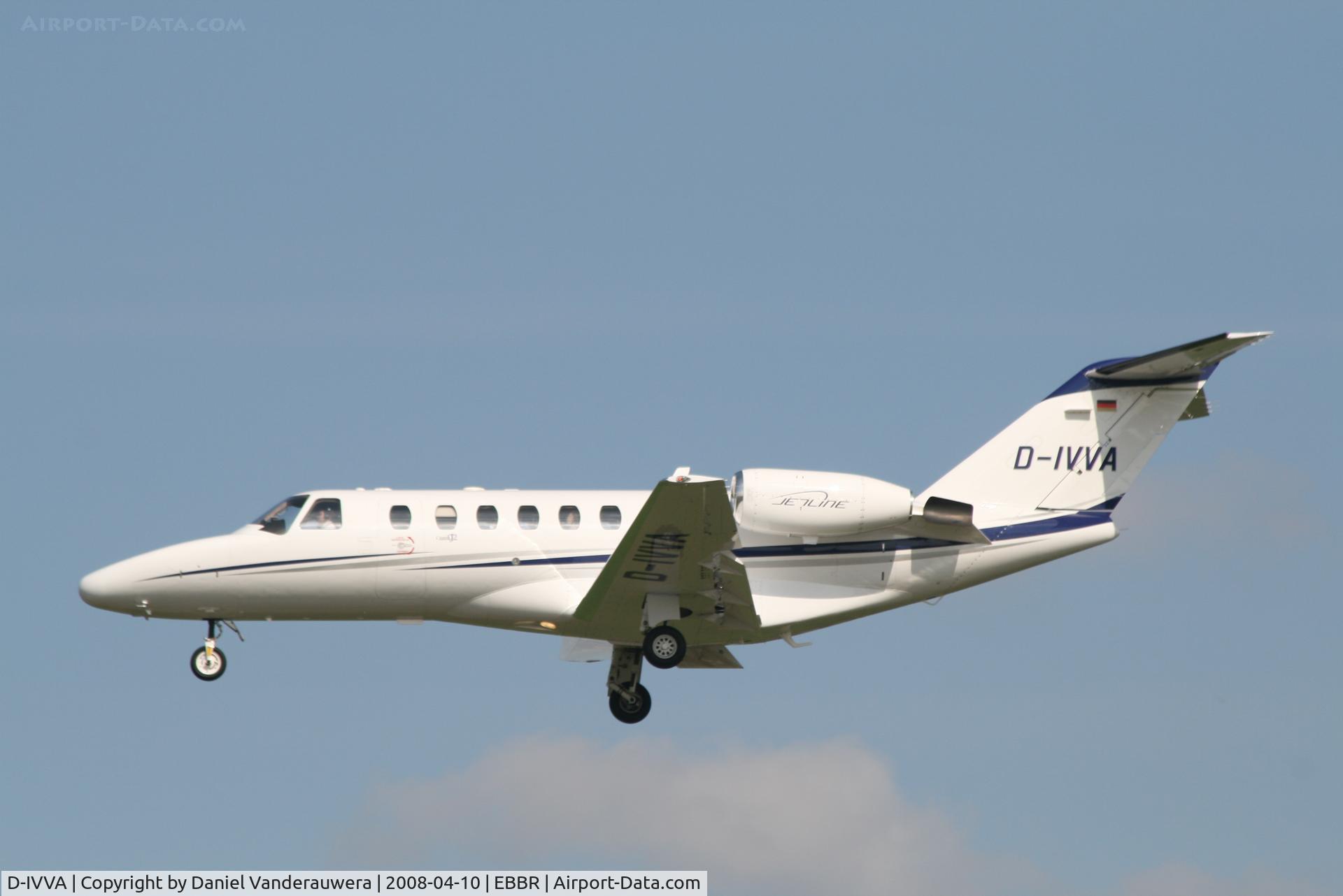 D-IVVA, 2003 Cessna 525A CitationJet CJ2 C/N 525A-0147, descending to rwy 25L