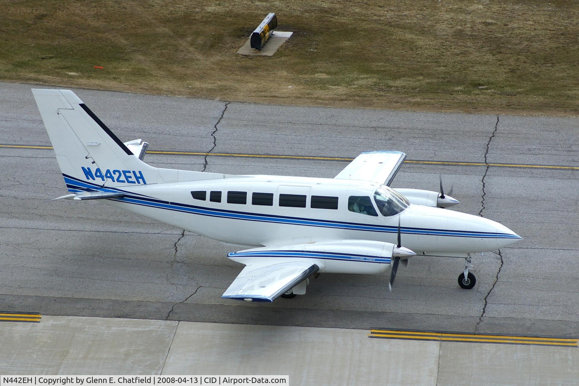 N442EH, 1978 Cessna 404 Titan C/N 404-0202, Taxiing to Landmark
