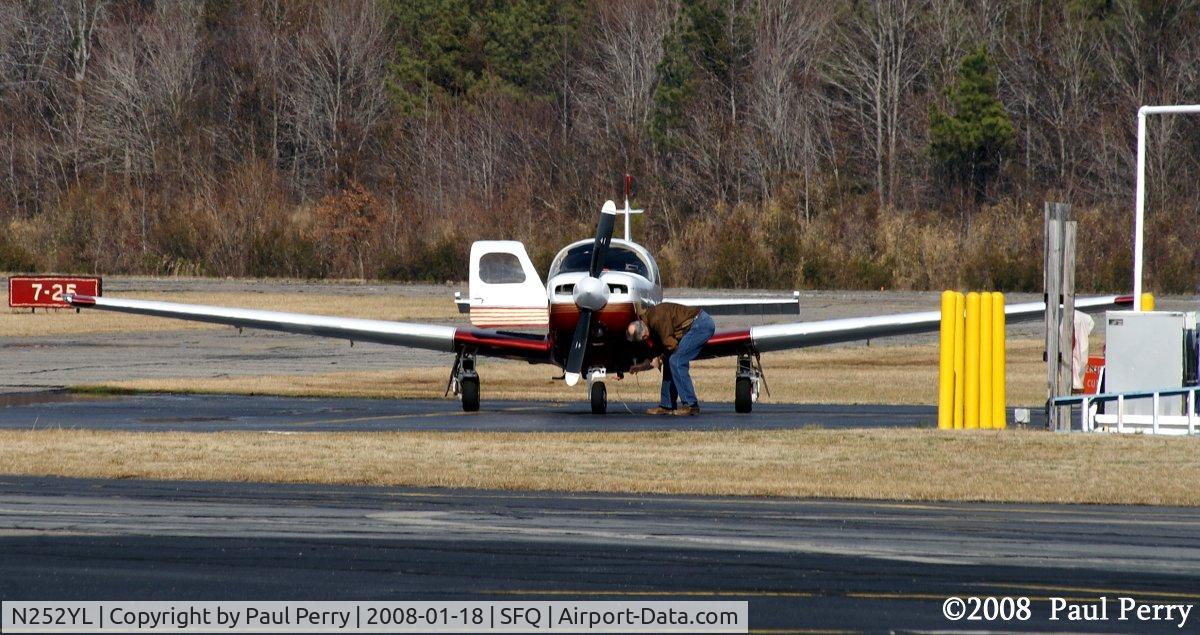 N252YL, 1986 Mooney M20K C/N 25-1082, Got gas?