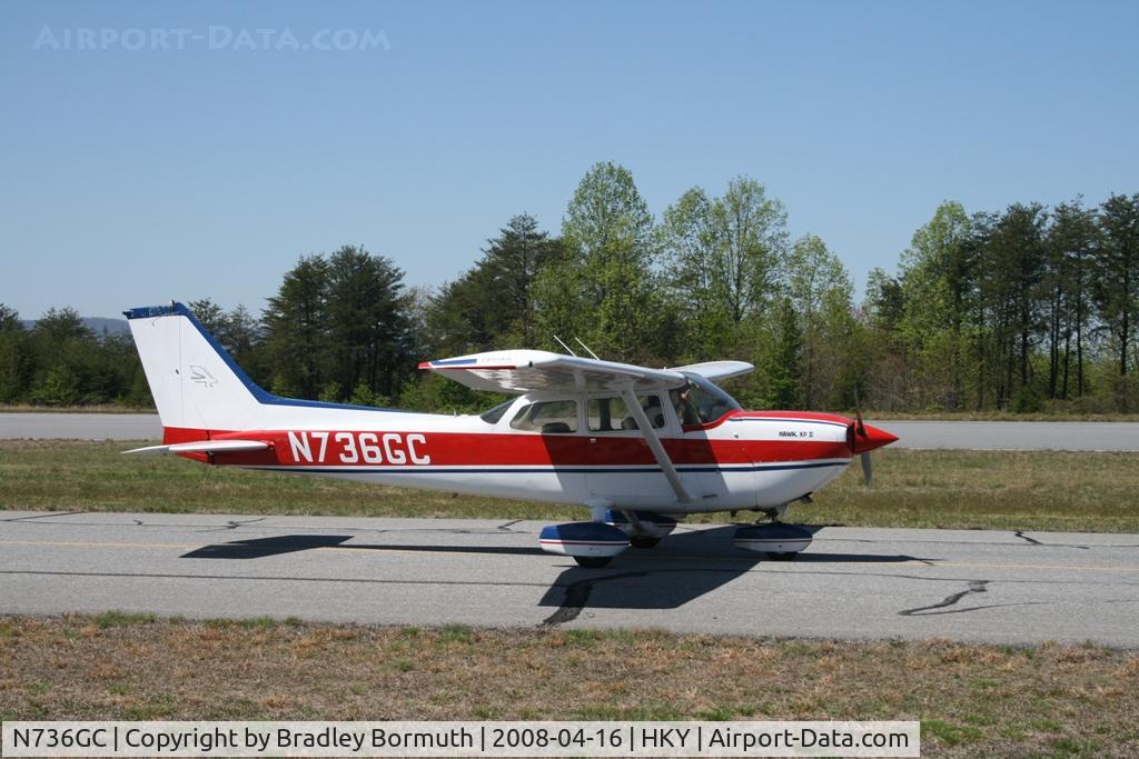 N736GC, 1977 Cessna R172K Hawk XP C/N R1722507, A great day to take pictures.