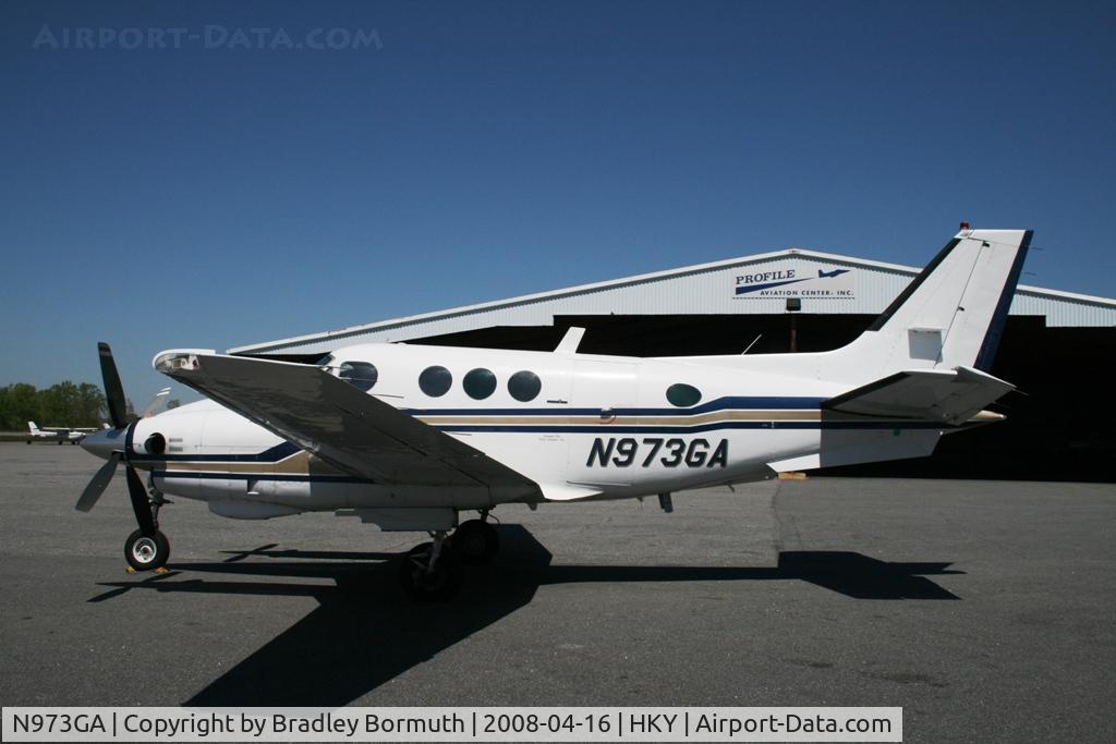 N973GA, 1975 Beech C90 King Air C/N LJ-675, A great day to take pictures.