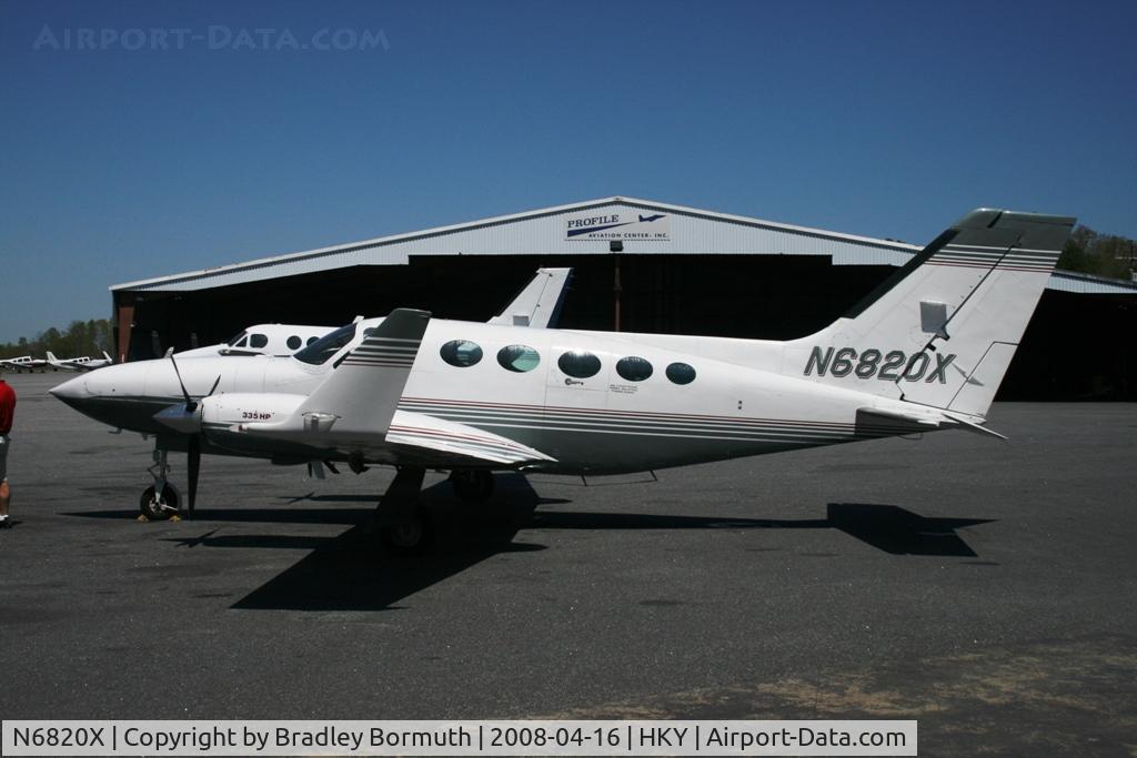 N6820X, 1981 Cessna 414A Chancellor C/N 414A0675, A great day to take pictures.