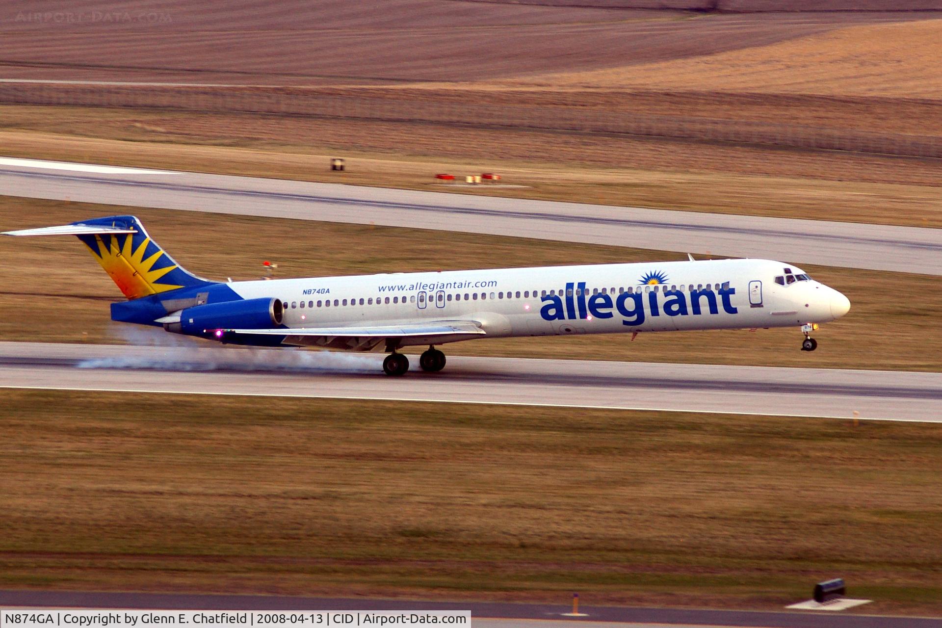 N874GA, 1987 McDonnell Douglas MD-83 (DC-9-83) C/N 49643, Arriving Runway 27, main gear touch down