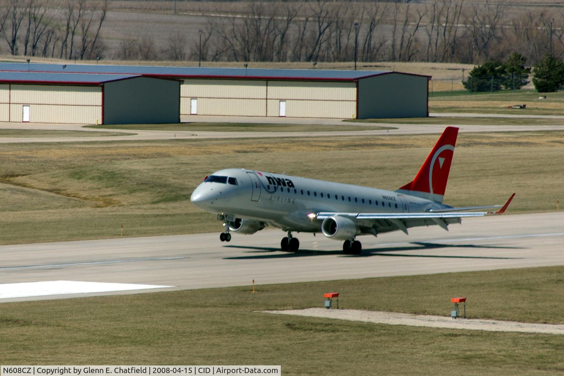 N608CZ, 2007 Embraer 175LR (ERJ-170-200LR) C/N 17000195, Compass touches down on Runway 13