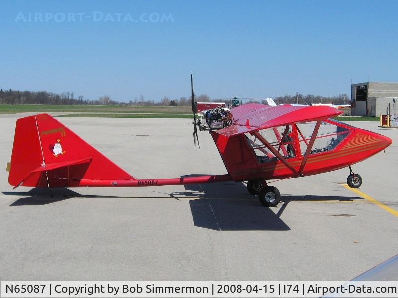 N65087, 2000 CGS Aviation Hawk Arrow II C/N 1065902, On the ramp at Urbana, OH
