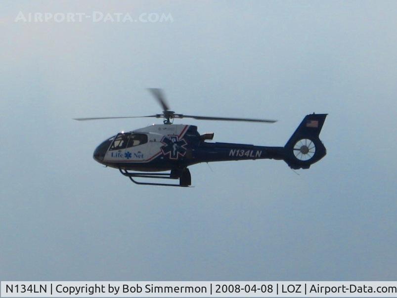 N134LN, 2005 Eurocopter EC-130B-4 (AS-350B-4) C/N 3985, Landing at London-Corbin, KY