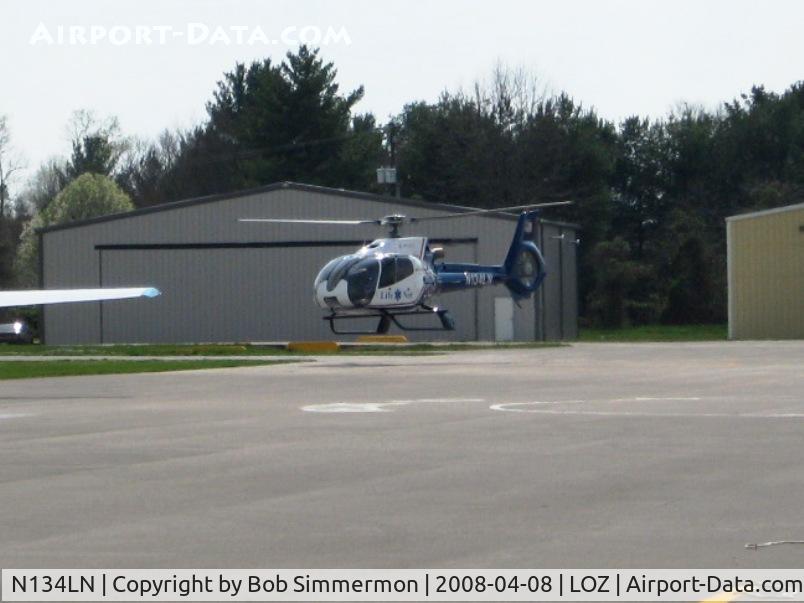 N134LN, 2005 Eurocopter EC-130B-4 (AS-350B-4) C/N 3985, Landing at London-Corbin, KY