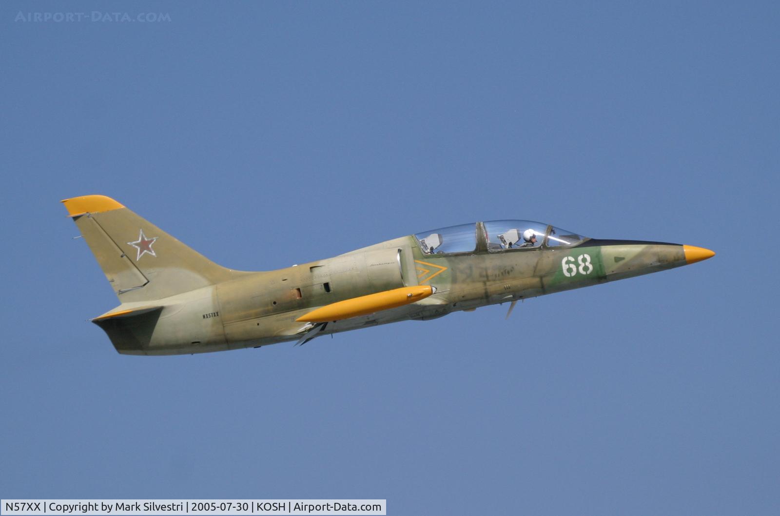 N57XX, 1983 Aero L-39C Albatros C/N 332518, Oshkosh 2005