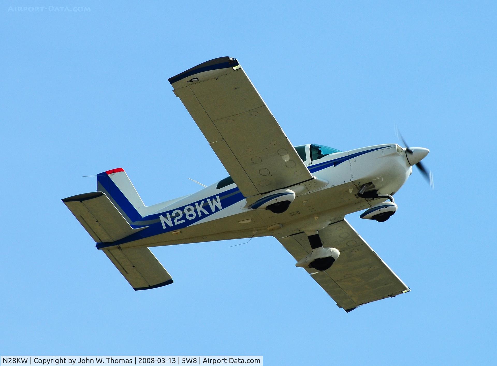 N28KW, 1991 American General AG-5B Tiger C/N 10085, Departing runway 22