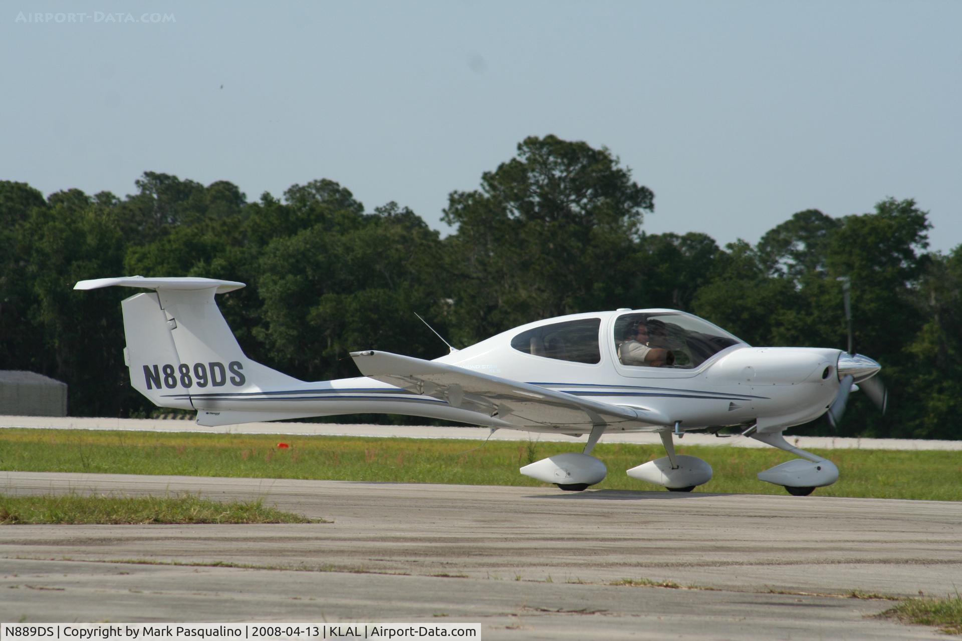 N889DS, 2007 Diamond DA-40 Diamond Star C/N 40.889, DA 40
