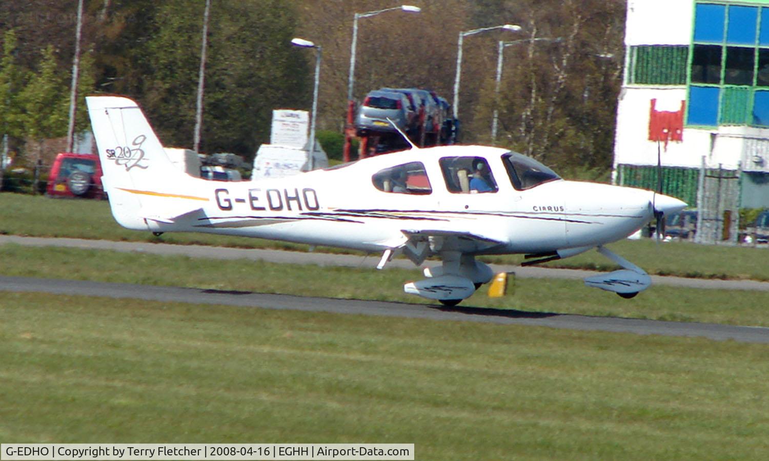 G-EDHO, 2005 Cirrus SR20 G2 C/N 1542, Visiting Cirrus SR20 lands at Bournemouth