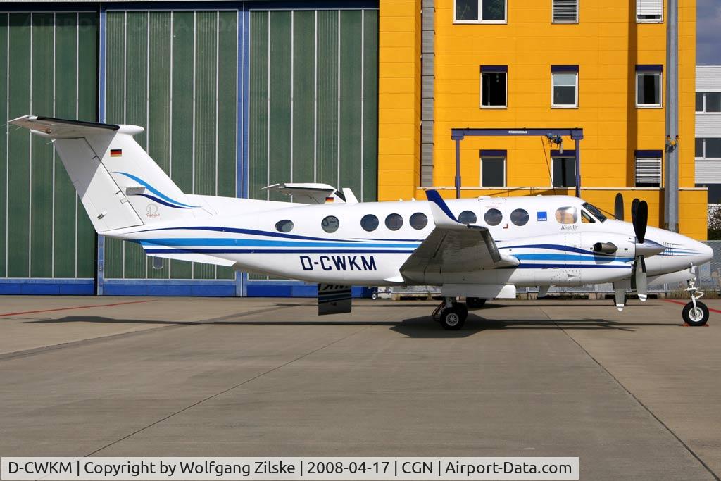 D-CWKM, Raytheon Beechcraft King Air 350 C/N FL-410, visitor