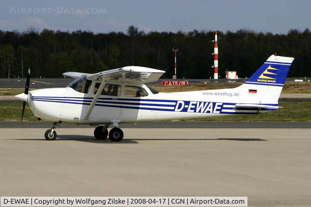 D-EWAE, Cessna 172R C/N 172-80045, visitor